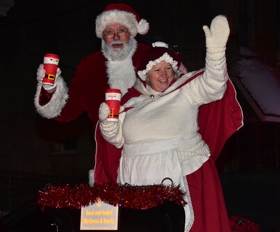 Brussels Santa Claus parade brings out the masses